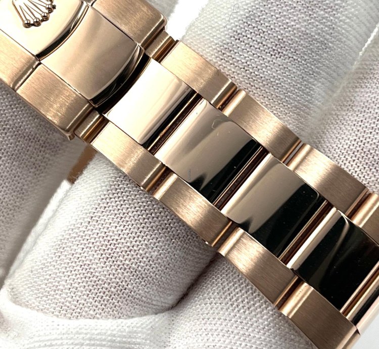 Rolex Sky-dweller Unworn Sky-dweller 42mm Blue Dial Rose Gold Oyster Bracelet 336935 Box Papers 2024