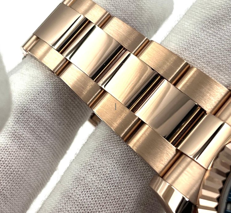 Rolex Sky-dweller Unworn Sky-dweller 42mm Blue Dial Rose Gold Oyster Bracelet 336935 Box Papers 2024