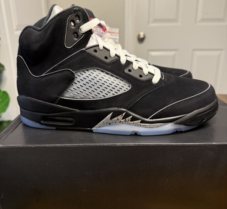 Jordan 5 Black Metallic 2025