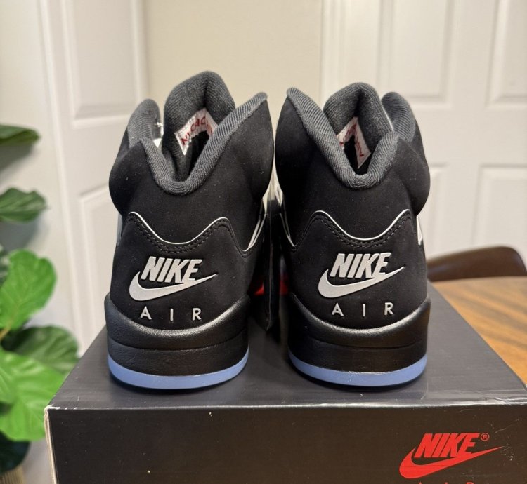 Jordan 5 Black Metallic 2025