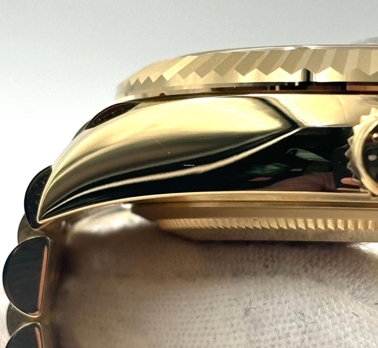 Rolex Sky-dweller Unworn Sky-dweller 42mm Champagne Dial Yellow Gold Jubilee 336938 Box Papers 2024