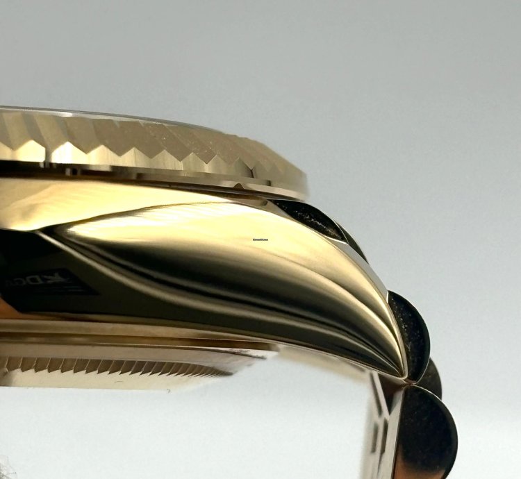 Rolex Sky-dweller Unworn Sky-dweller 42mm Champagne Dial Yellow Gold Jubilee 336938 Box Papers 2024