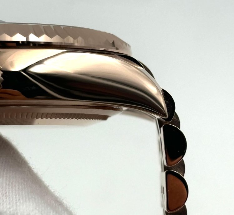 Rolex Sky-dweller Unworn Sky-dweller 42mm Chocolate Dial Rose Gold Jubilee Bracelet 336935 Box Papers 2024