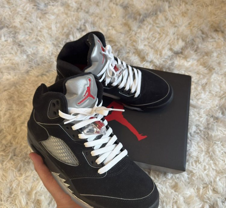 Jordan 5 Black Metallic Reimagined