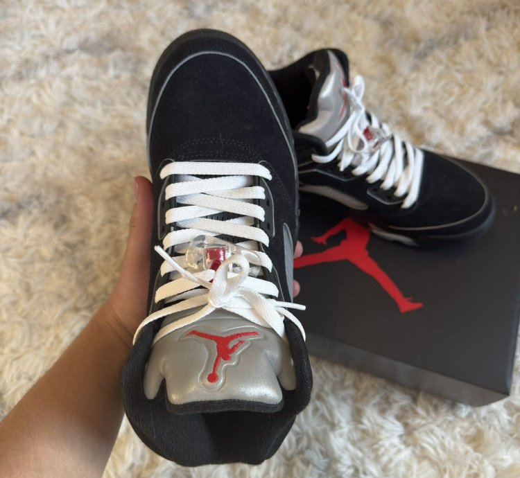 Jordan 5 Black Metallic Reimagined