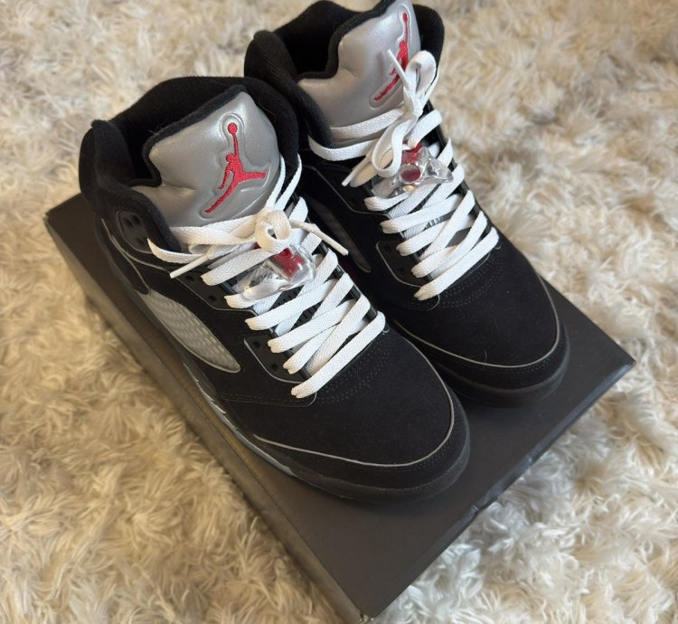 Jordan 5 Black Metallic Reimagined