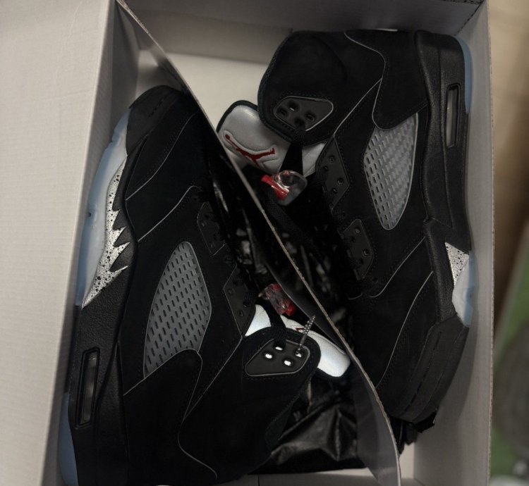 Jordan 5 Black Metallic Size 10 5 Pre Owned