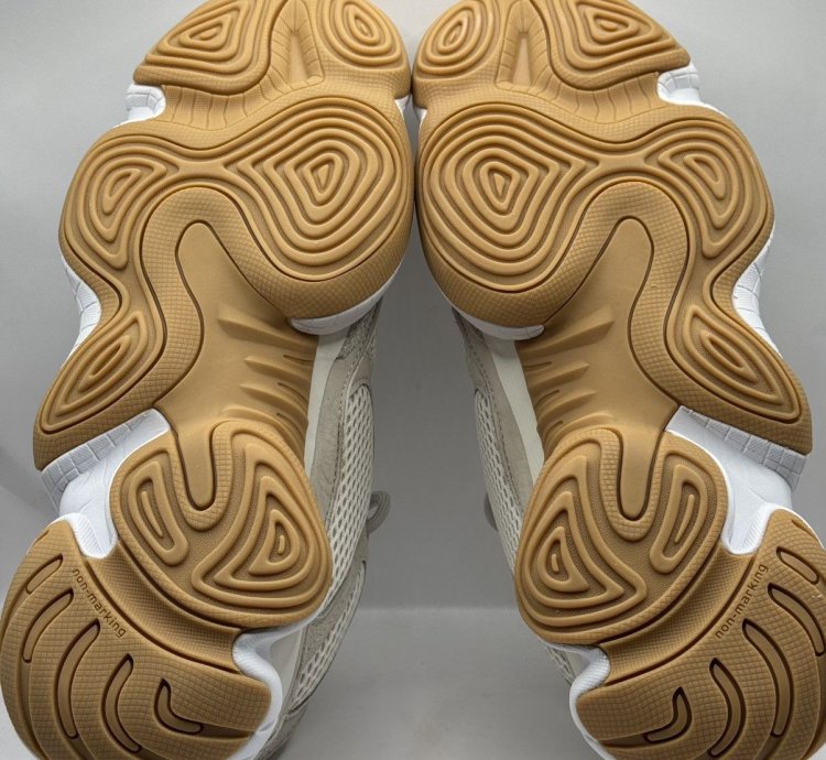 Yeezy 500 Stone Taupe Size 11