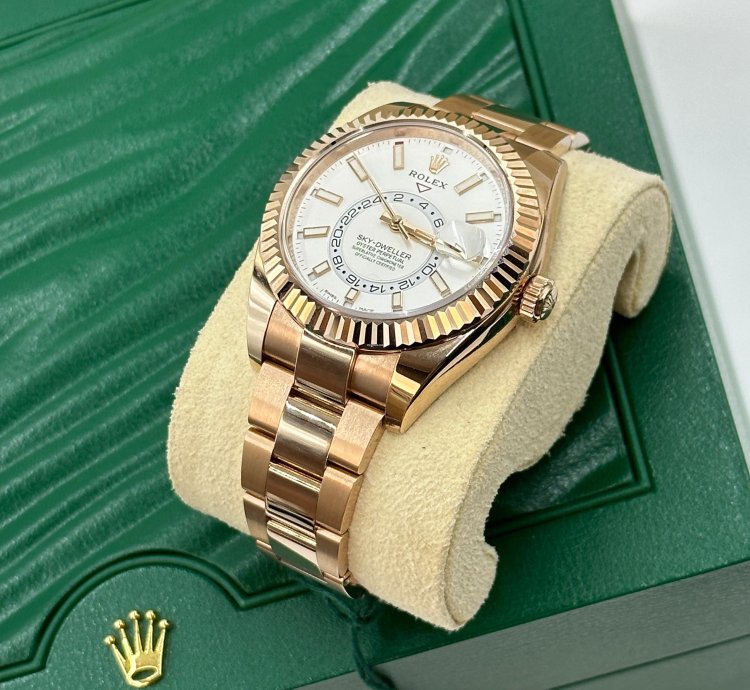 Rolex Sky-dweller White Dial Everose 2021