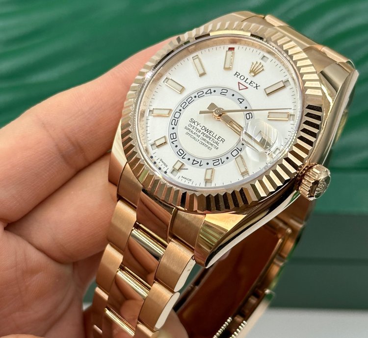 Rolex Sky-dweller White Dial Everose 2021
