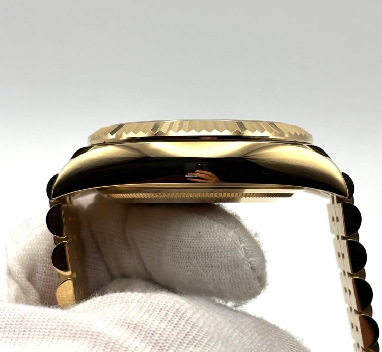 Rolex Sky-dweller White Dial Yellow Gold Jubilee Bracelet 336938 Unworn 2025
