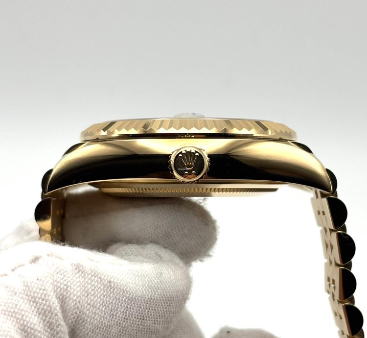 Rolex Sky-dweller White Dial Yellow Gold Jubilee Bracelet 336938 Unworn 2025