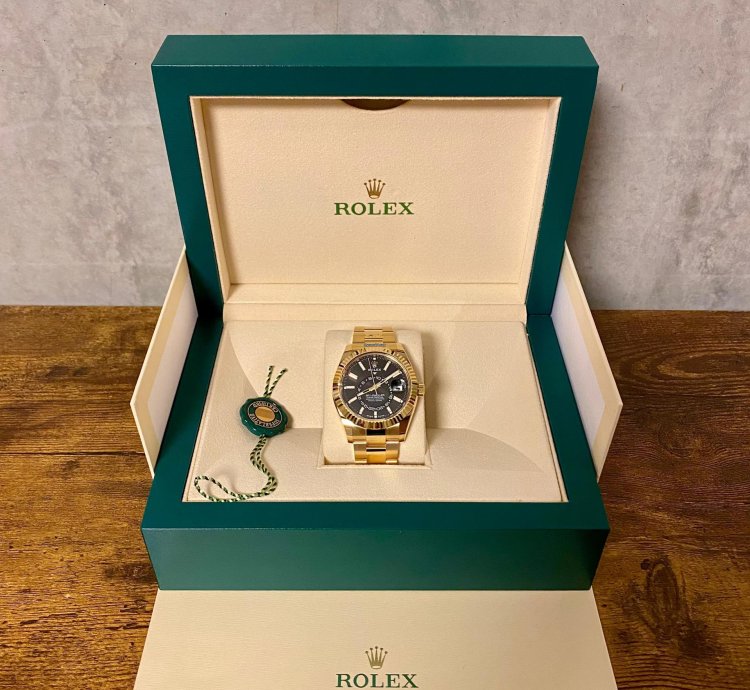 Rolex Sky-dweller Yellow Gold