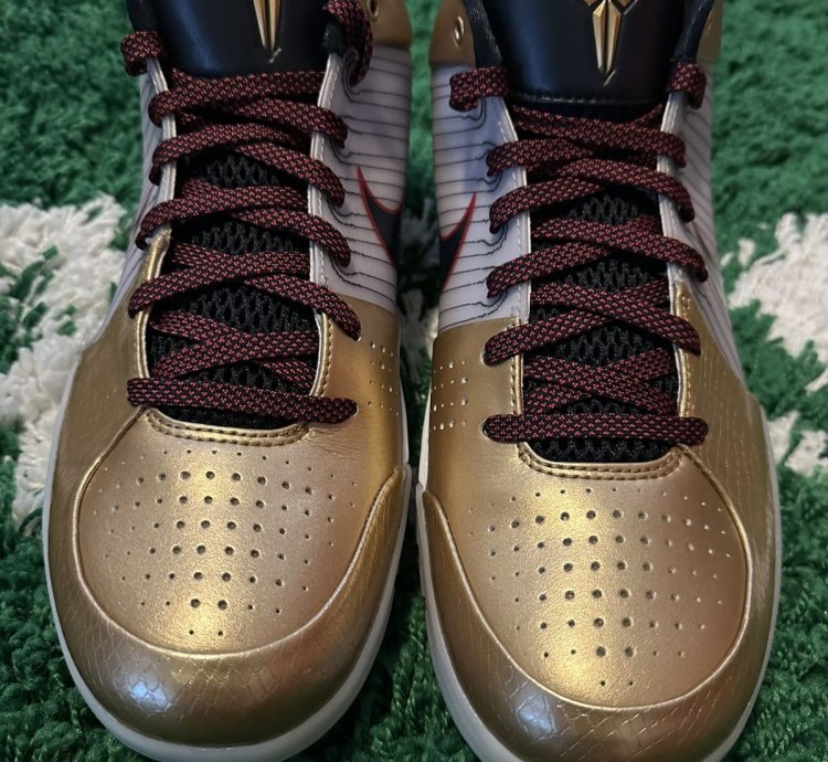 Kobe 4 Iv Protro Gold Medal 11