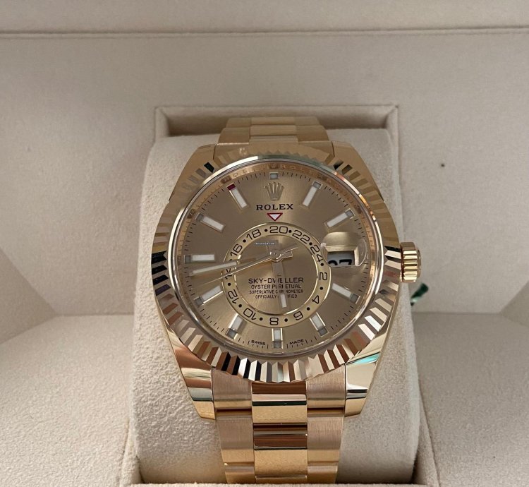 Rolex Sky-dweller Yellow Gold - Champagne Dial - Oyster Bracelet 326938