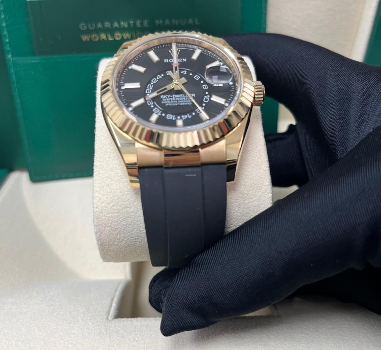 Rolex Sky-dweller Yellow Gold 42mm Black Dial Oysterflex 326238