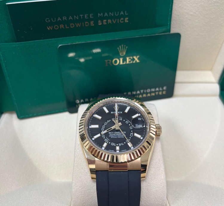 Rolex Sky-dweller Yellow Gold 42mm Black Dial Oysterflex 326238