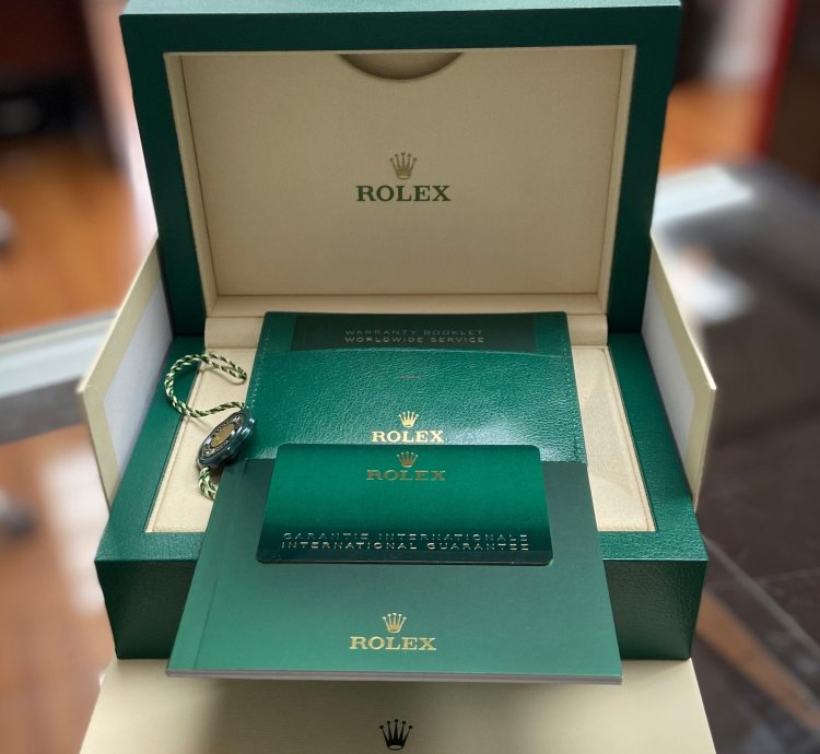 Rolex Sky-dweller Yellow Gold Black Dial 42mm 326938