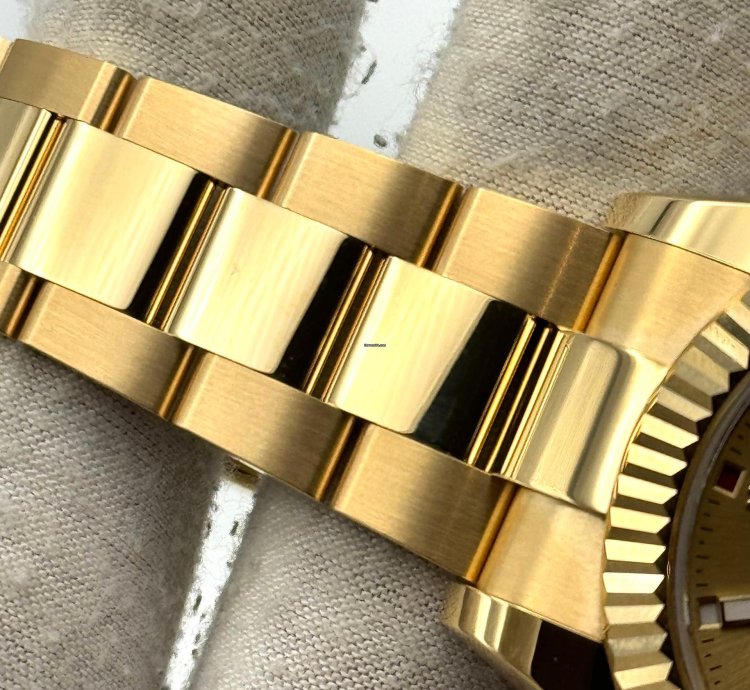 Rolex Sky-dweller Yellow Gold Champagne Dial Oyster Bracelet 336938 Unworn 2024