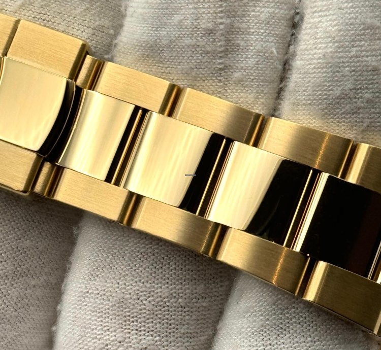 Rolex Sky-dweller Yellow Gold Champagne Dial Oyster Bracelet 336938 Unworn 2024