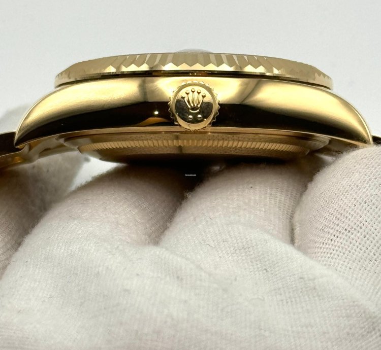 Rolex Sky-dweller Yellow Gold Champagne Dial Oyster Bracelet 336938 Unworn 2024