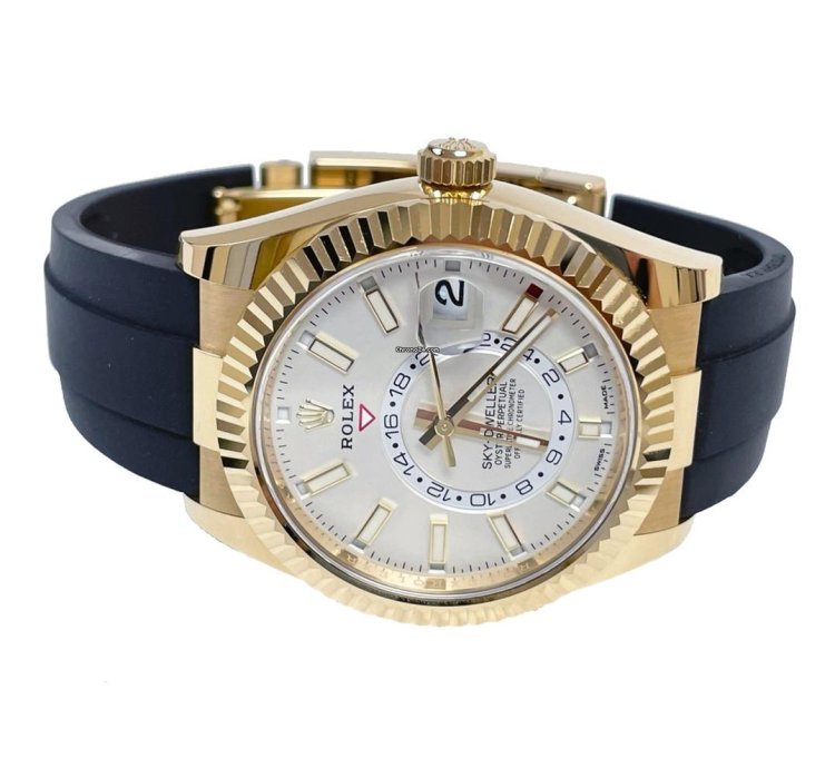 Rolex Sky-dweller Yellow Gold Sky-dweller - White Index Dial - Oysterflex Bracelet