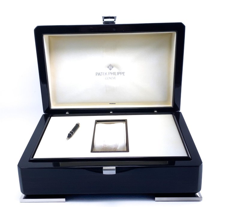 Patek Philippe Annual Calendar Chronograph Platin