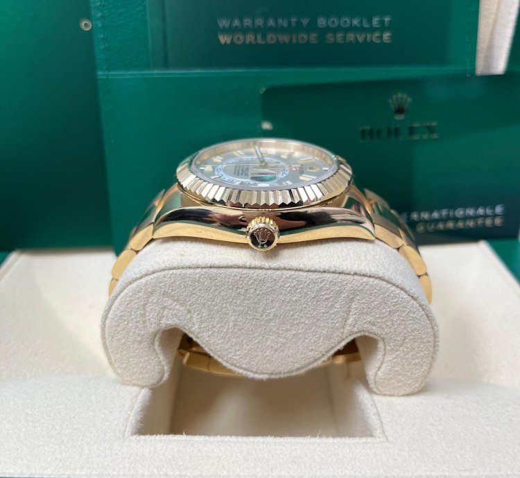 Rolex Sky-dweller Yellow Gold White Index Dial Oyster Bracelet 326938