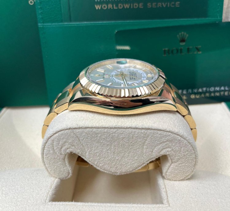 Rolex Sky-dweller Yellow Gold White Index Dial Oyster Bracelet 326938