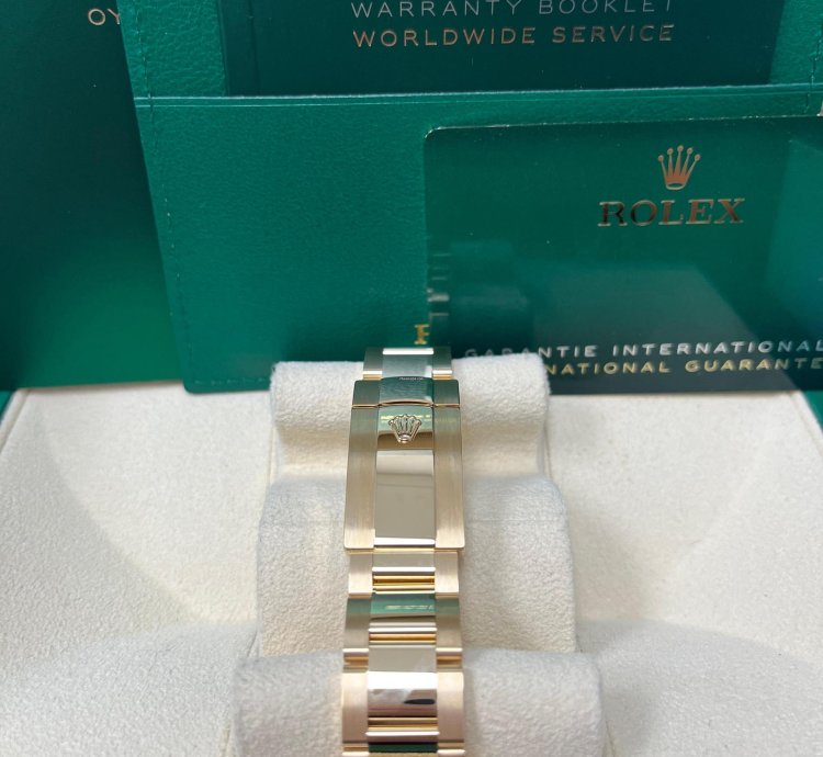 Rolex Sky-dweller Yellow Gold White Index Dial Oyster Bracelet 326938