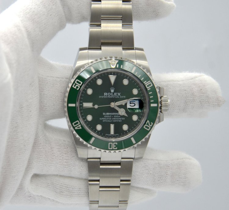 Rolex Submariner Date 116610lv Hulk Green Dial new Style Green Warranty Card