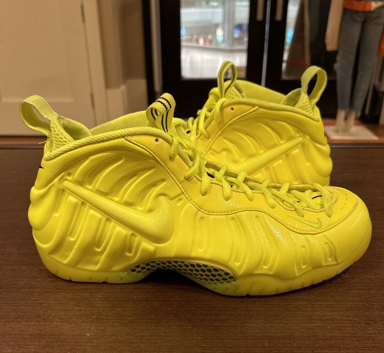 Nike Air Foamposite Pro Volt