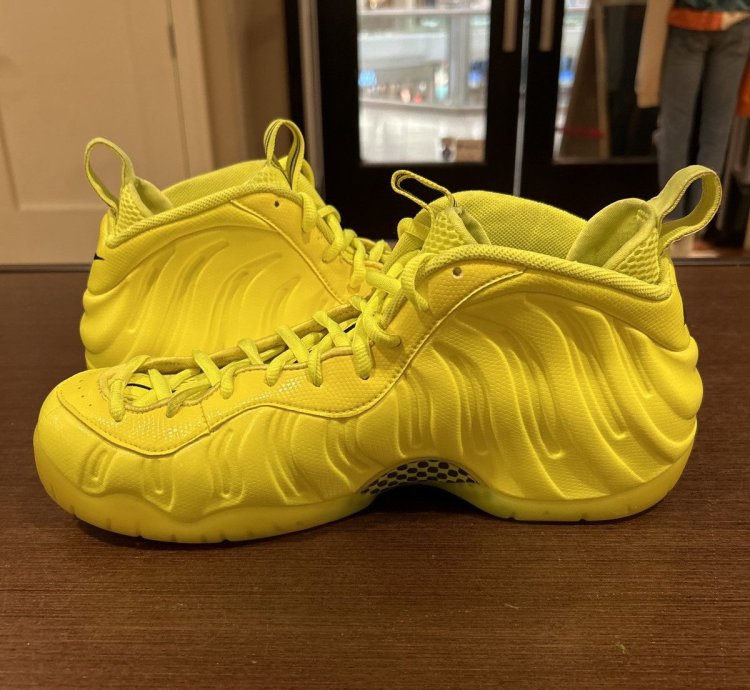 Nike Air Foamposite Pro Volt
