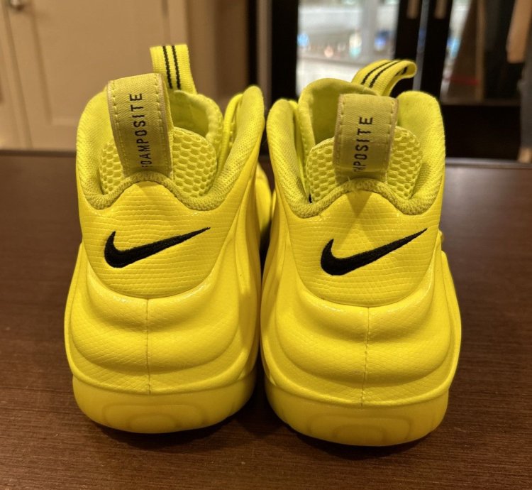 Nike Air Foamposite Pro Volt