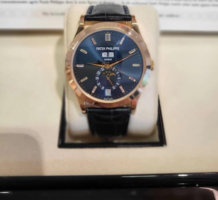Patek Philippe Annual Calendar Complications