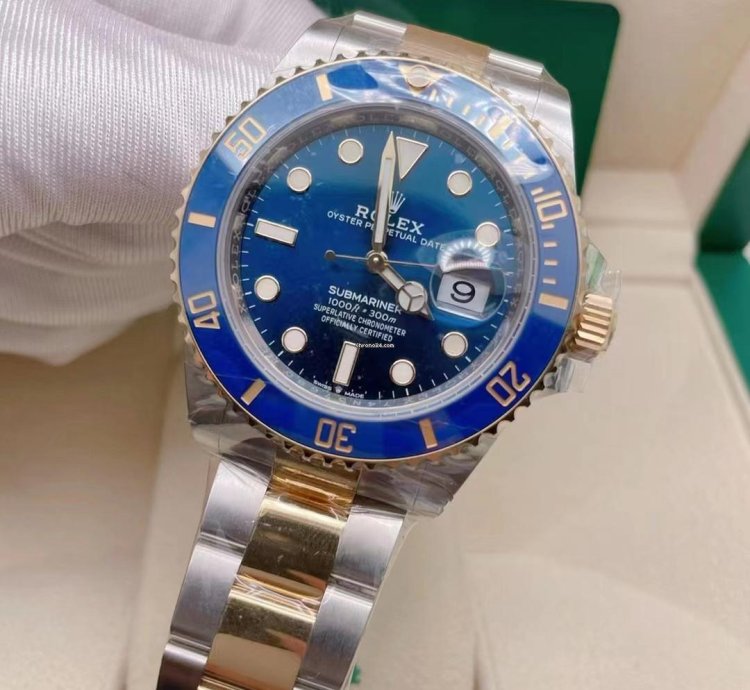 Rolex Submariner Date 126613lb 41mm Date Steel Yellow Gold Two Tone Blue Bezel Blue Dial 2022