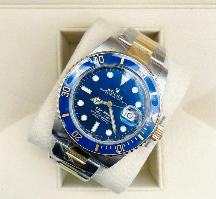 Rolex Submariner Date 126613lb 41mm Date Steel Yellow Gold Two Tone Blue Bezel Blue Dial 2023