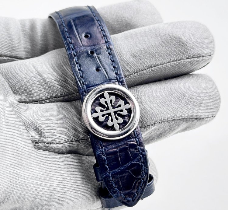 Patek Philippe Annual Calendar Complications 5396g-017 Annual Calendar Moon Phases White Gold Blue Dial 2024