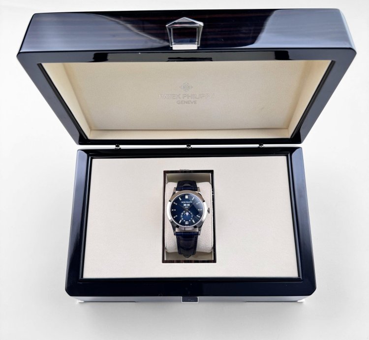 Patek Philippe Annual Calendar Complications 5396g-017 Annual Calendar Moon Phases White Gold Blue Dial 2024