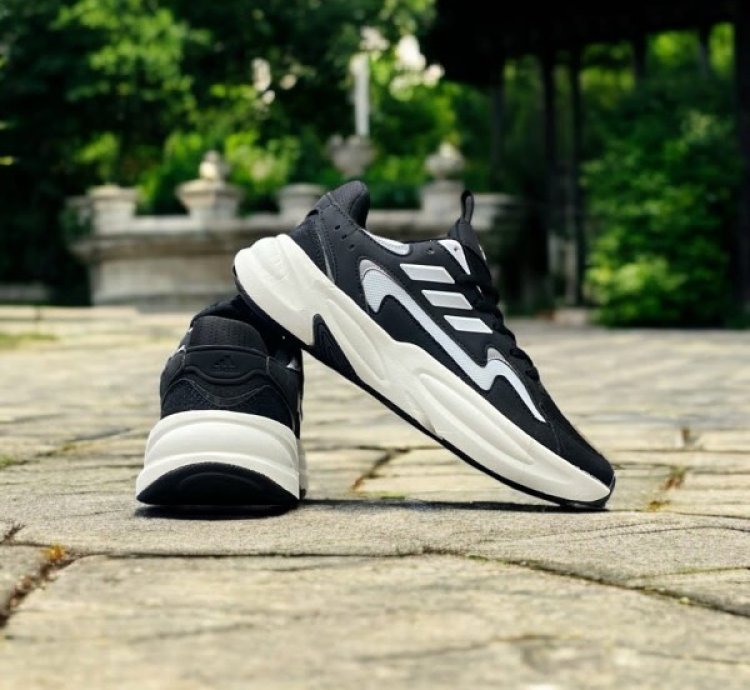 Adidas Ozwave Black White Sneakers