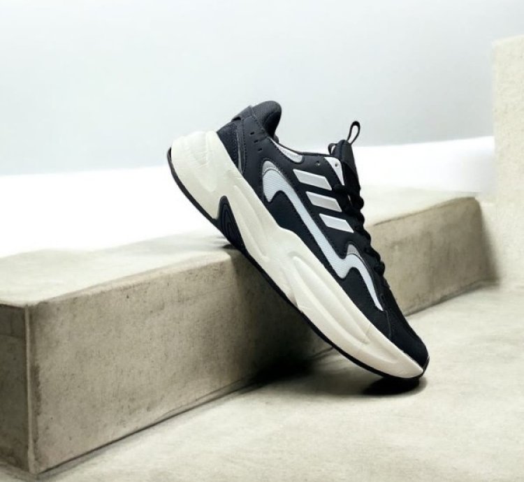 Adidas Ozwave Black White Sneakers