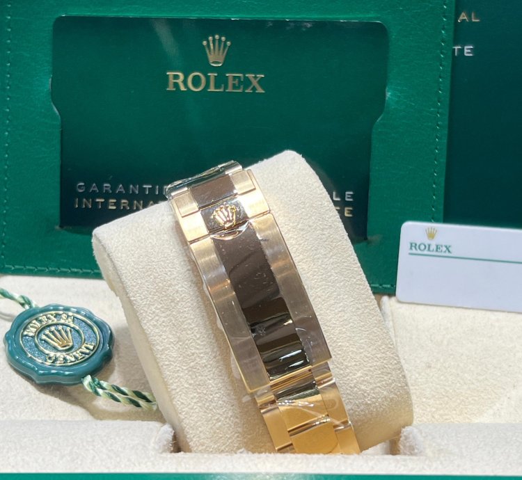 Rolex Submariner Date 126618lb Submariner Date 41mm Yellow Gold Blue Dial Oyster