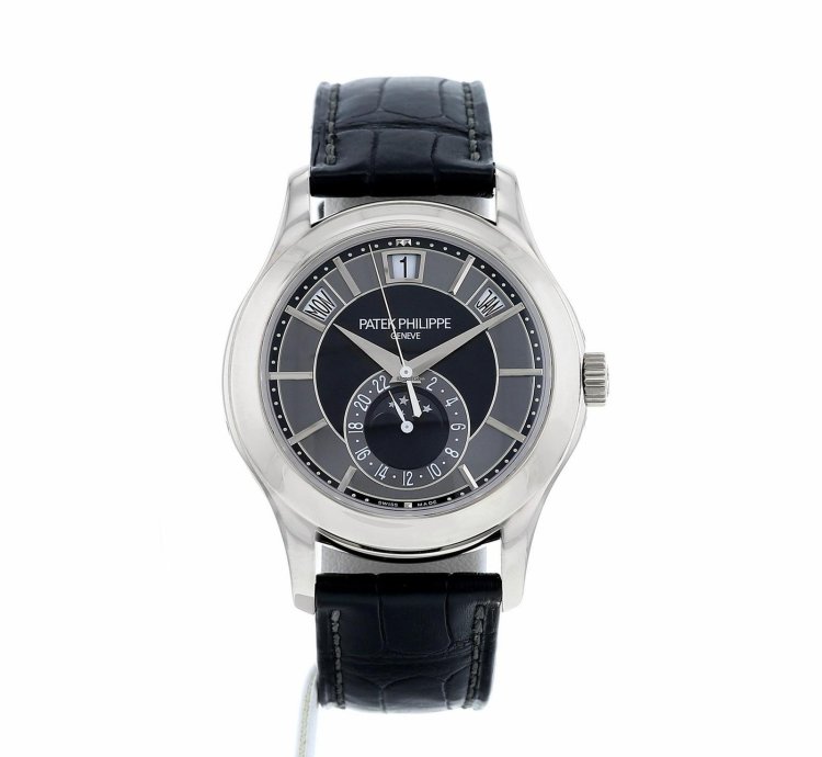 Patek Philippe Annual Calendar En Or Blanc Ref 5205g Vers