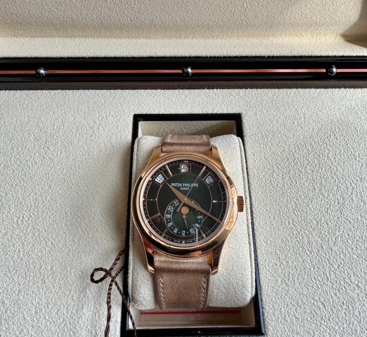 Patek Philippe Annual Calendar Full Set - Deutsche Auslieferung - Neues Armband
