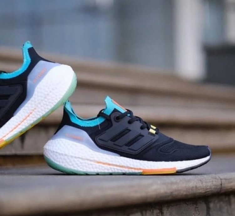Adidas Ultraboost 22 Black Sky Rush Turbo Running Shoes