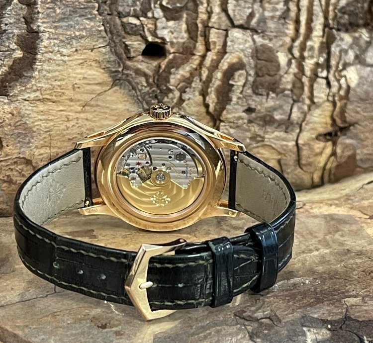 Patek Philippe Annual Calendar Full Set 2022 - Ref 5205r-011