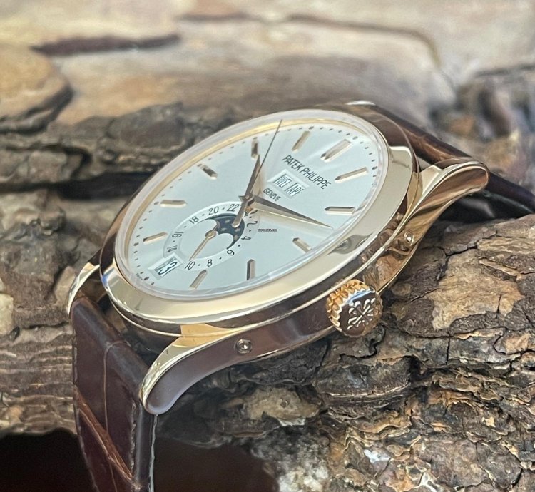 Patek Philippe Annual Calendar Jahreskalender - Ref 5396r-011 - Full-set 2013 Service 2020