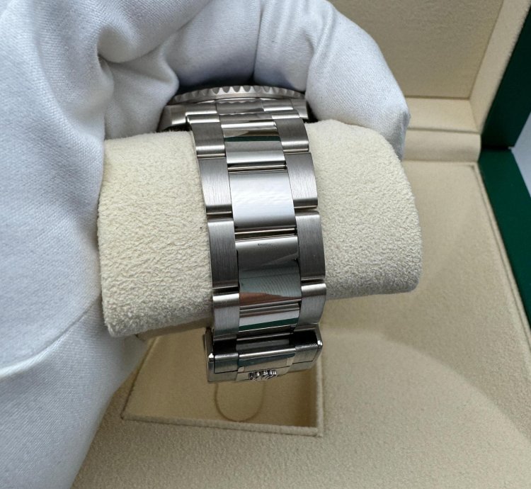 Rolex Submariner Date 126619lb Cookie Monster New 2023