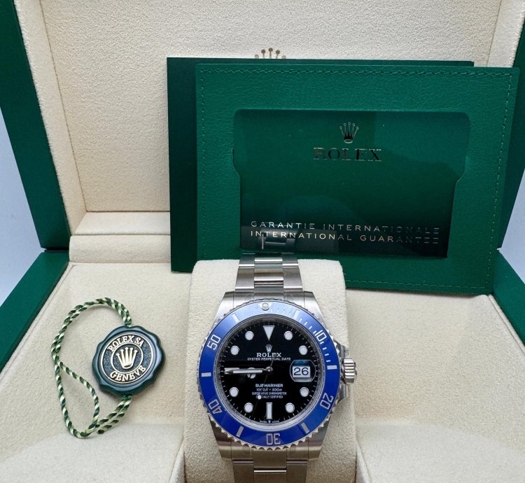 Rolex Submariner Date 126619lb Cookie Monster New 2023