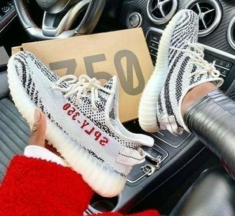 Adidas Yeezy 350 Boost V2 Zebra Sneakers Semi Ua